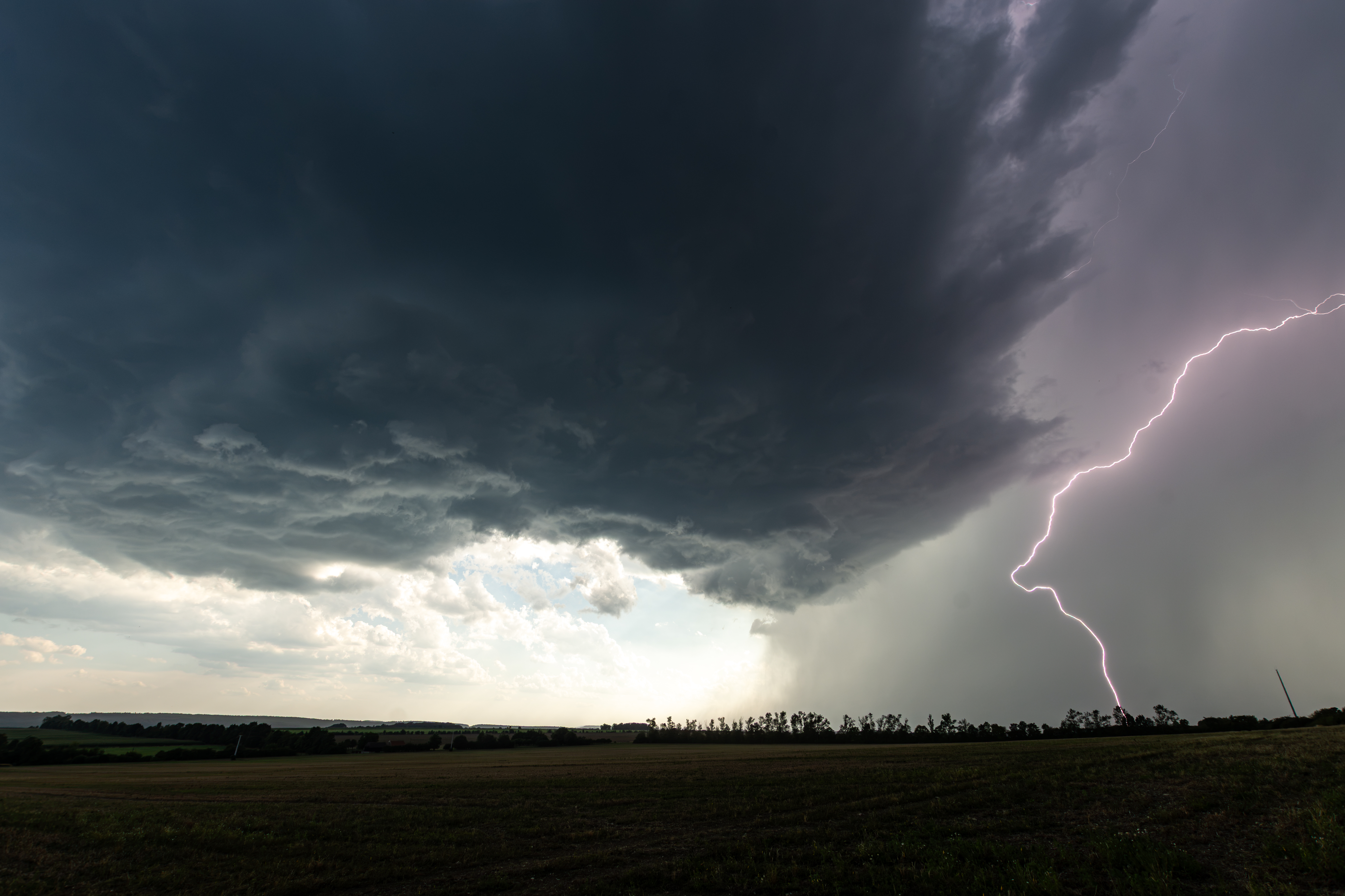 03.08.2026: Superzelle mit Downburst im Raum Blankenhain